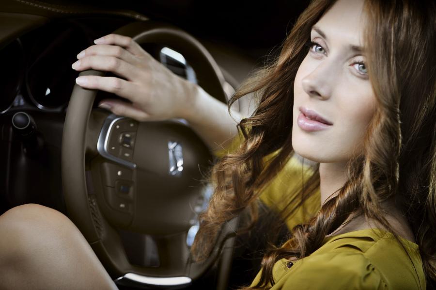  Citroen DS4 2010 года  (фото 29 из 143)